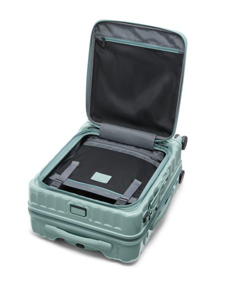 Valise cabine large extensible 55 cm TUMI 19 Degree Front Access Thyme, intérieur ouvert avec séparateur et objets présentés