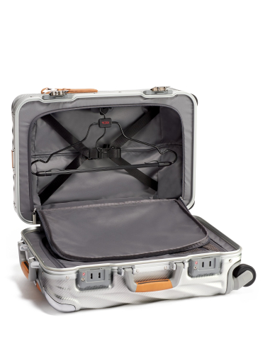 Valise cabine International 56 cm TUMI 19 Degree Aluminium texturé Texture Silver, intérieur ouvert et sangles
