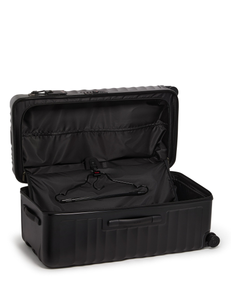 Valise Trunk Large 79,5 cm TUMI 19 Degree Texture Black Texture, intérieur ouvert avec cintre présenté
