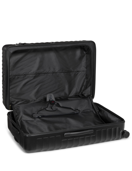 Valise soute XXL 85 cm TUMI 19 Degree Texture Black Texture, intérieur ouvert avec cintre présenté