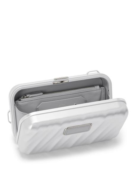 Sac Sling Compact TUMI 19 Degree Aluminium Silver, intérieur ouvert et poches