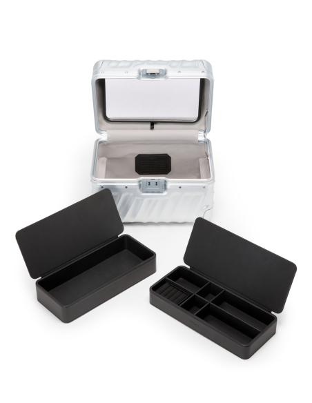 Vanity TUMI 19 Degree Aluminium Silver, séparateurs et rangement amovibles