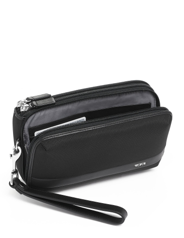 Pochette Triple Zip TUMI Alpha Black, ouverture des compartiments et dragonne