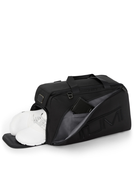 Sac de golf convertible TUMI Alpha Black, compartiment ouvert avec chaussures et vêtements