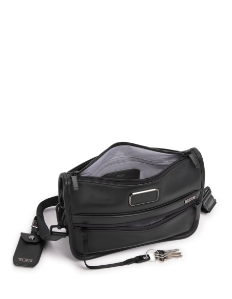 Pochette bandoulière convertible TUMI Alpha Black, compartiment principal ouvert