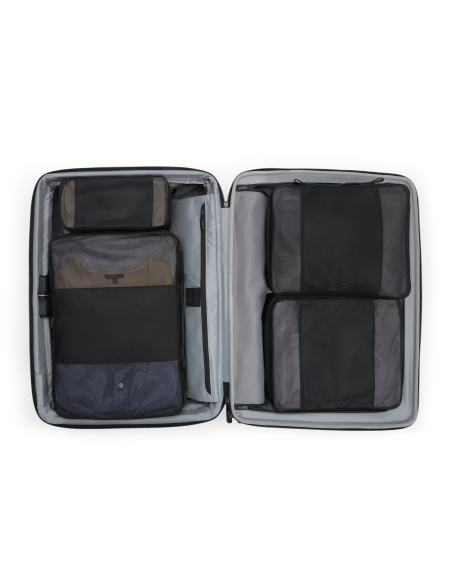 Valise soute Medium extensible 66cm TUMI Alpha Black, intérieur ouvert et séparation en filet