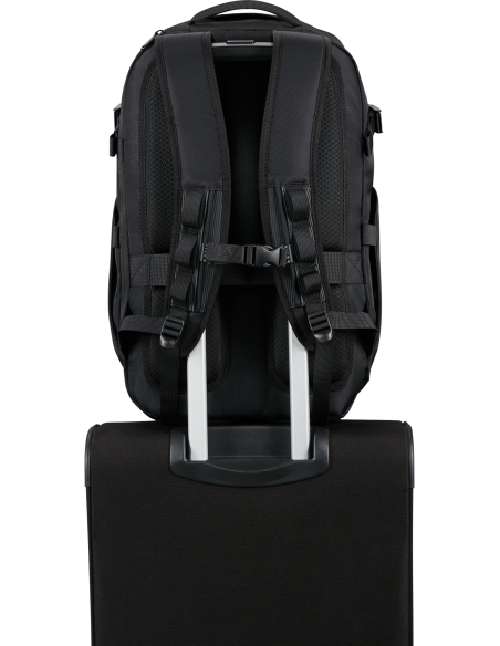 Sac à dos PC extensible 15,6 pouces American Tourister Pacepro Flash Black, passant fixé sur une valise