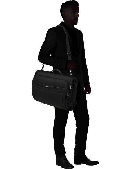Porte-habits 55 cm Samsonite Pro-DLX 6 Noir, porté en situation