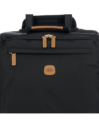 Valise 45 cm Bric’s X-Travel Black, détail de la poche avant et des tirettes