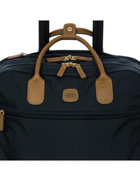 Bureau mobile Bric’s X-Travel Ocean Blue, détail des anses en cuir et des fermetures