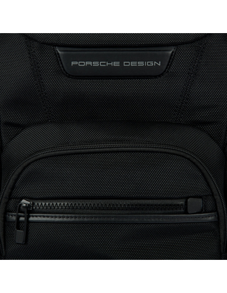 Sac à dos M Toploader Porsche Design Roadster Nylon Evo Noir, détail des finitions et du logo