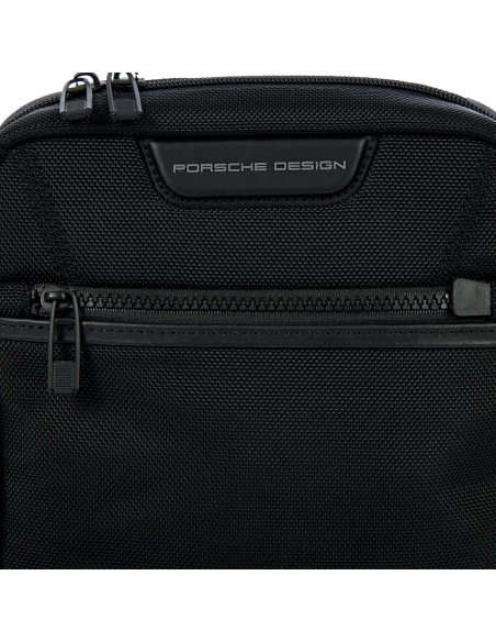 Sacoche XS Porsche Design Roadster Nylon Evo Noir, détail des finitions et du logo