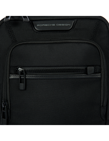 Sacoche S Porsche Design Roadster Nylon Evo Noir, détail des finitions et du logo