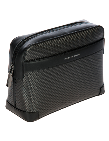 Trousse de toilette Porsche Design Carbon Noir, vue de trois quarts avant