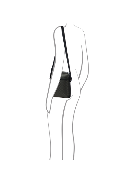 Sac bandoulière vertical Porsche Design Carbon Noir, illustration du port en bandoulière