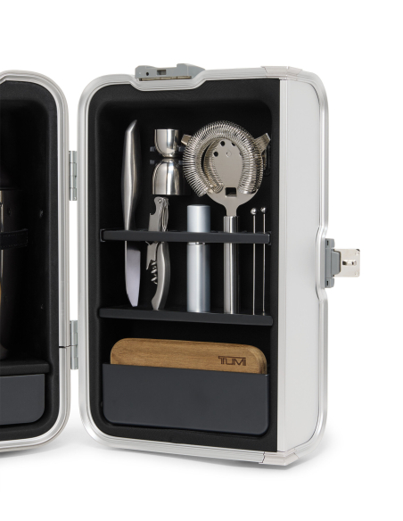 Coffret de bar en aluminium TUMI 19 Degree Aluminium Silver, porte droite avec ustensiles et planche