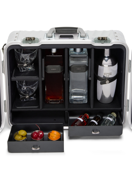 Coffret de bar en aluminium TUMI 19 Degree Aluminium Silver, intérieur du coffret avec les deux tiroirs ouverts