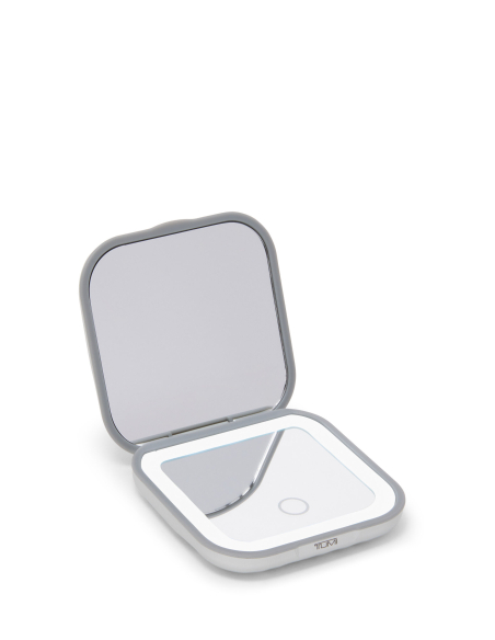 Miroir compact lumineux TUMI 19 Degree Aluminium Silver, miroir ouvert de trois quarts