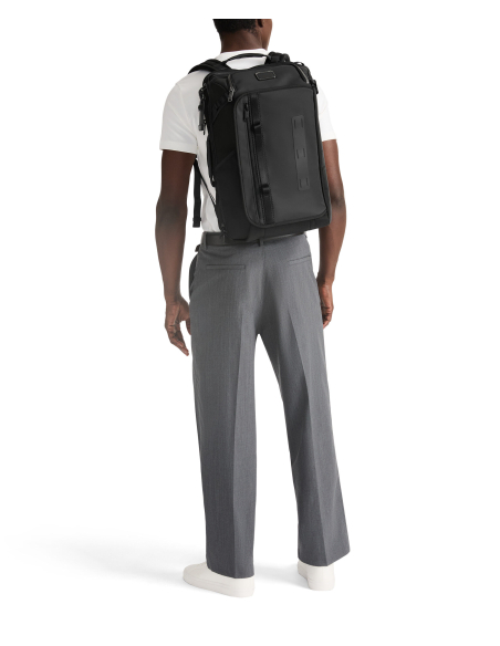 Sac à dos TUMI Alpha Bravo Detrick Black, porté sur le dos