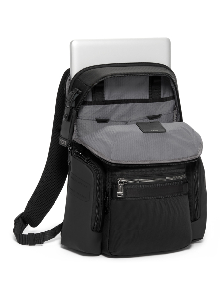 Sac à dos en nylon TUMI Alpha Bravo Navigation Black, rangement principal ouvert et ordinateur à l’arrière