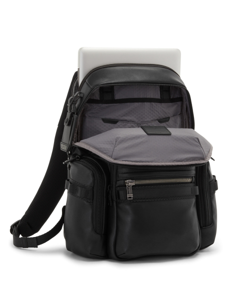 Sac à dos en cuir TUMI Alpha Bravo Navigation Black, rangement principal ouvert et ordinateur à l’arrière