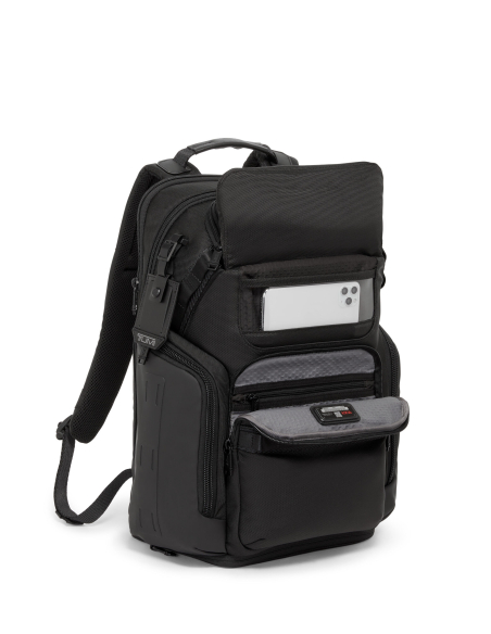 Sac à dos TUMI Alpha Bravo Nomadic Black, poches frontales ouvertes avec petits accessoires