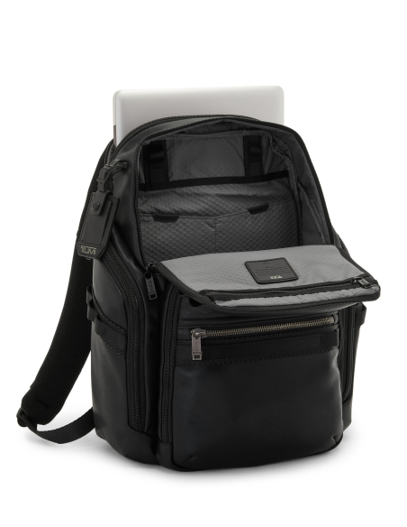 Sac à dos en cuir TUMI Alpha Bravo Search Black, compartiment principal ouvert avec ordinateur