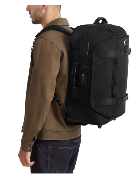 Sac convertible 2 roues 55cm TUMI Alpha Bravo Black, porté sur le dos avec ses bretelles