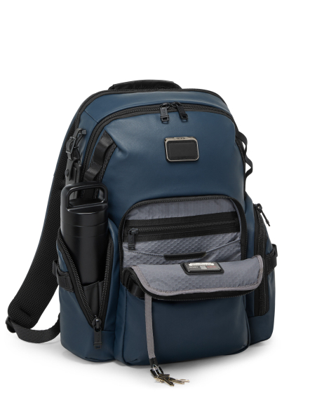Sac à dos extensible toile enduite TUMI Alpha Bravo Navigation Navy Coated Canvas, poches ouvertes avec bouteille et clés