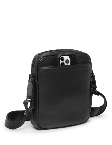 Sac bandoulière Medium cuir TUMI Alpha Black, vue arrière avec téléphone dans la poche