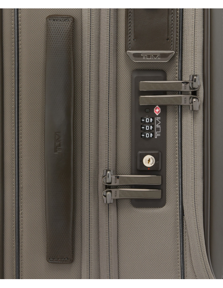 Valise cabine Large extensible 55cm TUMI Arrivé Taupe, détail de la serrure TSA