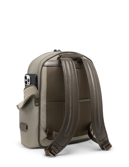 Sac à dos Medium Larson TUMI Arrivé Taupe, dos et poche latérale avec téléphone