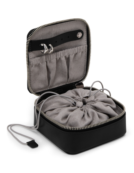 Boîte à bijoux Belden Black/Gunmetal ouverte avec poche à cordon fermée
