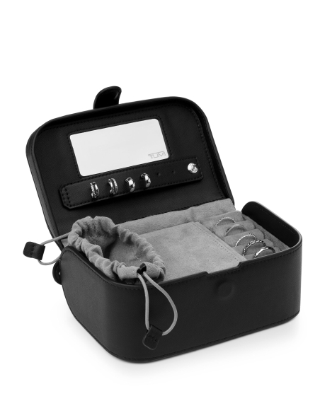 Boîte à bijoux TUMI Olas Black ouverte, miroir et pochette à cordon