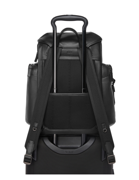 Sac à dos TUMI Harrison Small Griffen cuir Black Bombe, passant sur une valise