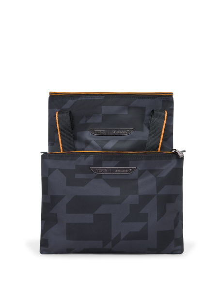 Sac cabas pliable Just In Case TUMI McLaren Black Camouflage, sac plié et pochette de rangement