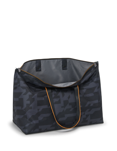 Sac cabas pliable Just In Case TUMI McLaren Black Camouflage, intérieur ouvert sans pochette fixée