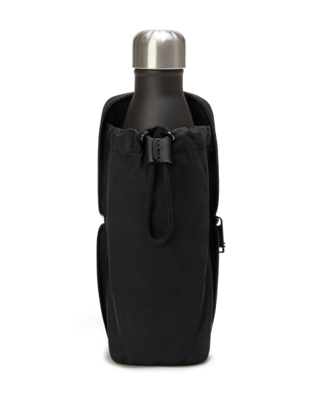 Pochette pliable Modular TUMI Black, porte-bouteille déployé avec bouteille d’illustration