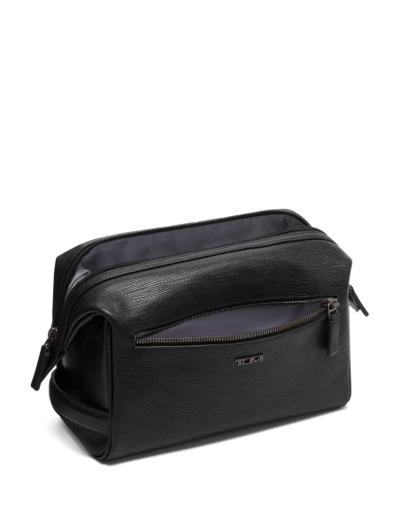 Trousse de toilette Framed TUMI en cuir embossé Black Embossed, aperçu des ouvertures principale et frontale