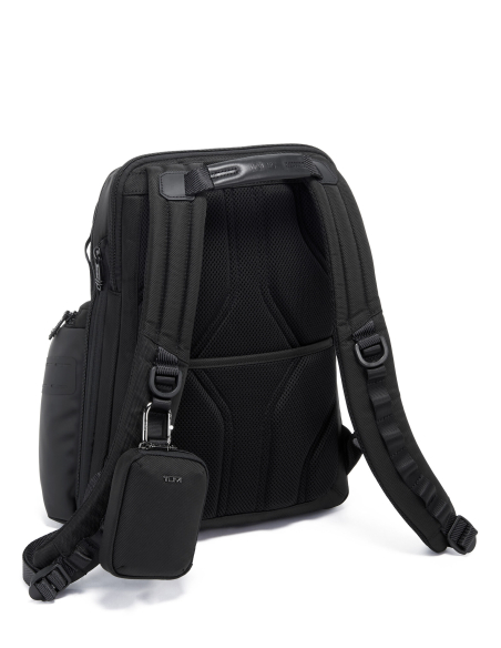 Pochette plate Modular TUMI Black, exemple de fixation sur une bretelle de sac à dos