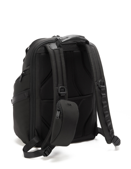 Pochette Modular TUMI Black, exemple de fixation sur une bretelle de sac à dos