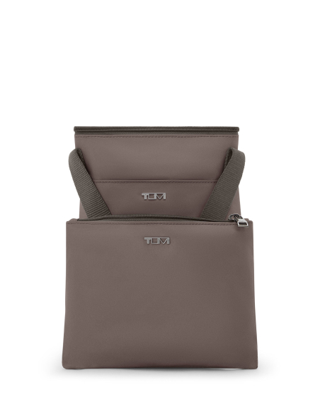 Petit cabas pliable Just In Case TUMI Mink, replié dans sa pochette