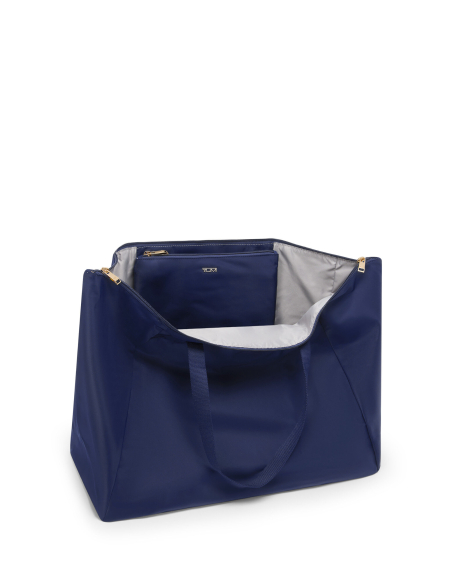 Grand cabas pliable Just In Case TUMI Indigo/Light Gold, pochette attachée dans le compartiment