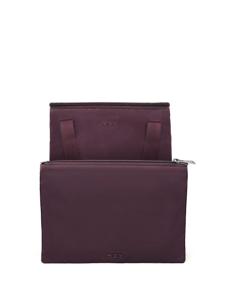 Grand cabas pliable Just In Case TUMI Rosewood, replié dans sa pochette