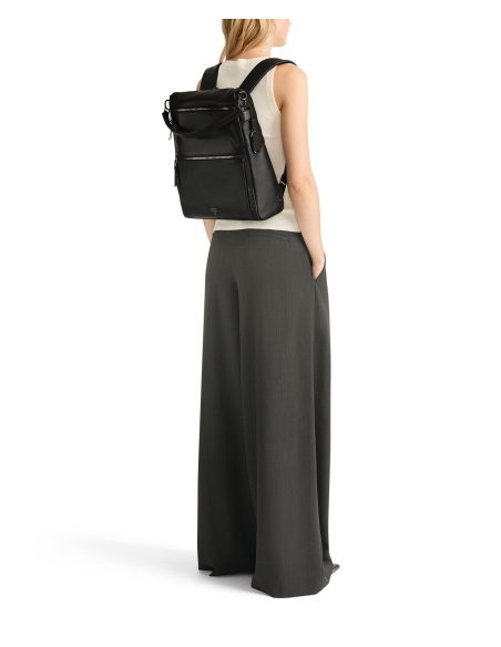 Sac à dos convertible Limerick TUMI Black/Gunmetal, porté sur le dos