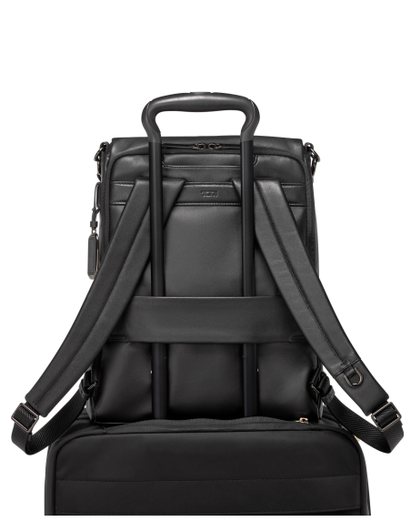 Sac à dos convertible Limerick TUMI Black/Gunmetal, dos sur une poignée de valise