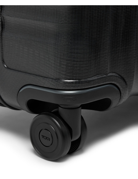 Valise soute extensible TUMI Latitude 66 cm Carbon Black, gros plan sur une double roue