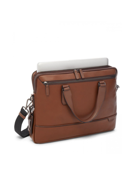 Sycamore en cuir Cognac : compartiment ordinateur ouvert avec un portable