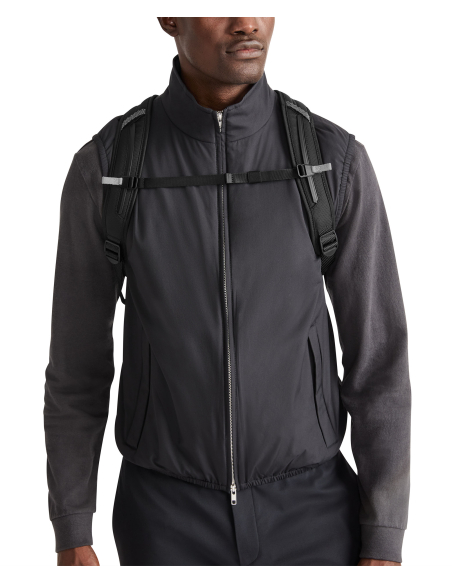 Sac à dos vélo Alliance Biking TUMI Alpha Bravo Dark Obsidian, bretelles et sangle pectorale portées