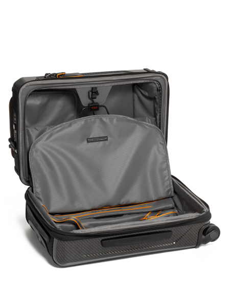 Valise cabine Aero 56 cm à panneaux moulés TUMI McLaren Black, ouverture centrale et housse costume